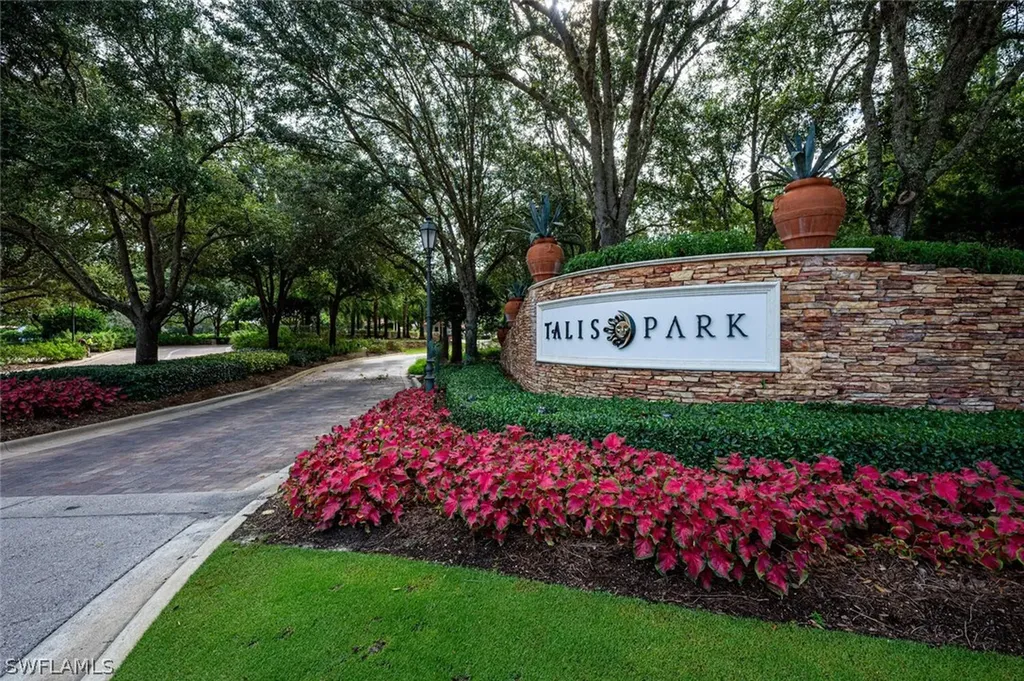 16885 Fairgrove Way Naples FL 34110