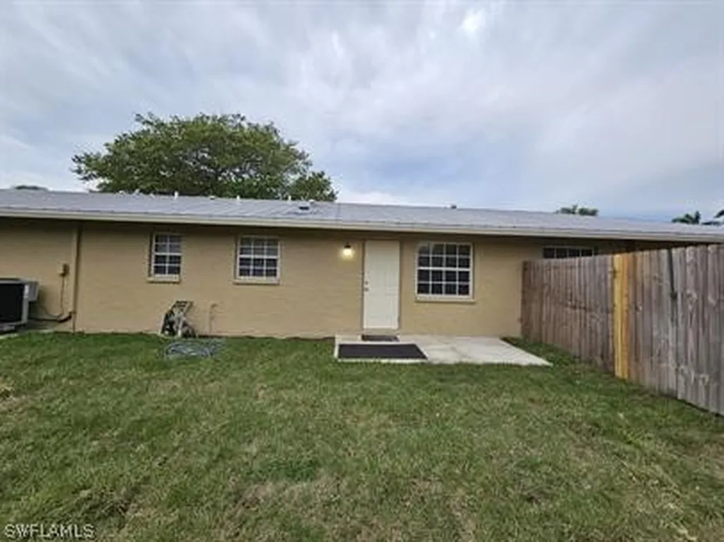 3005 Gordon Street Naples FL 34112