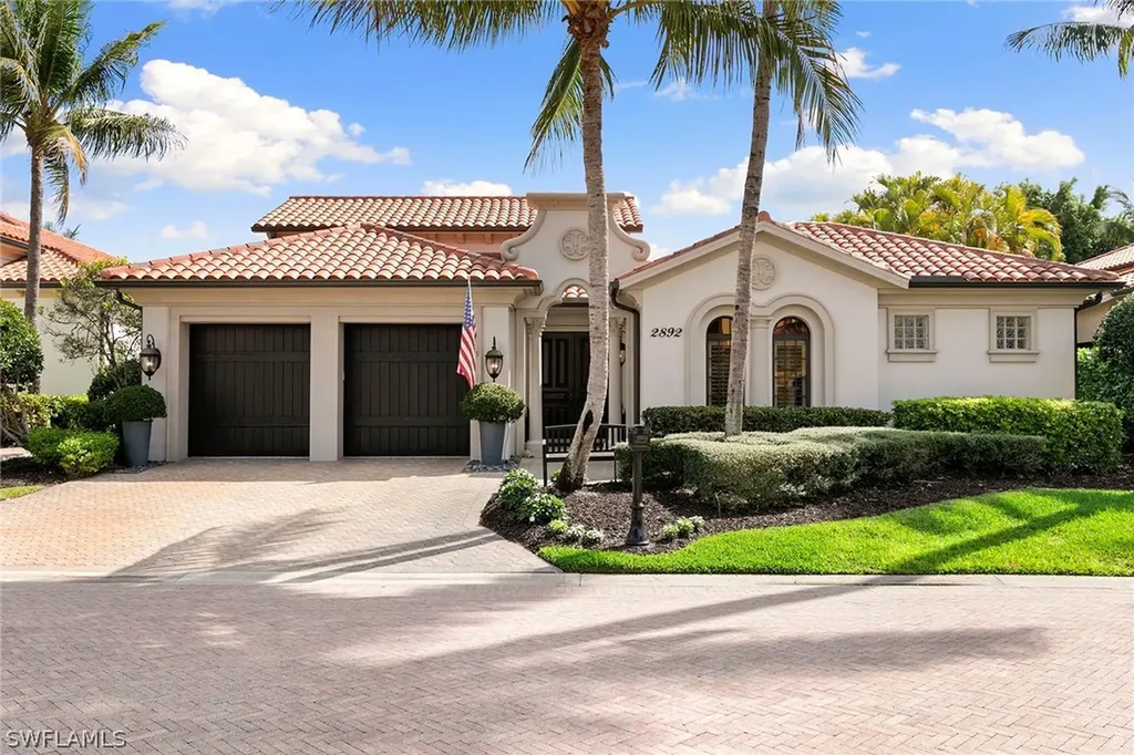 2892 Tiburon Boulevard E Naples FL 34109