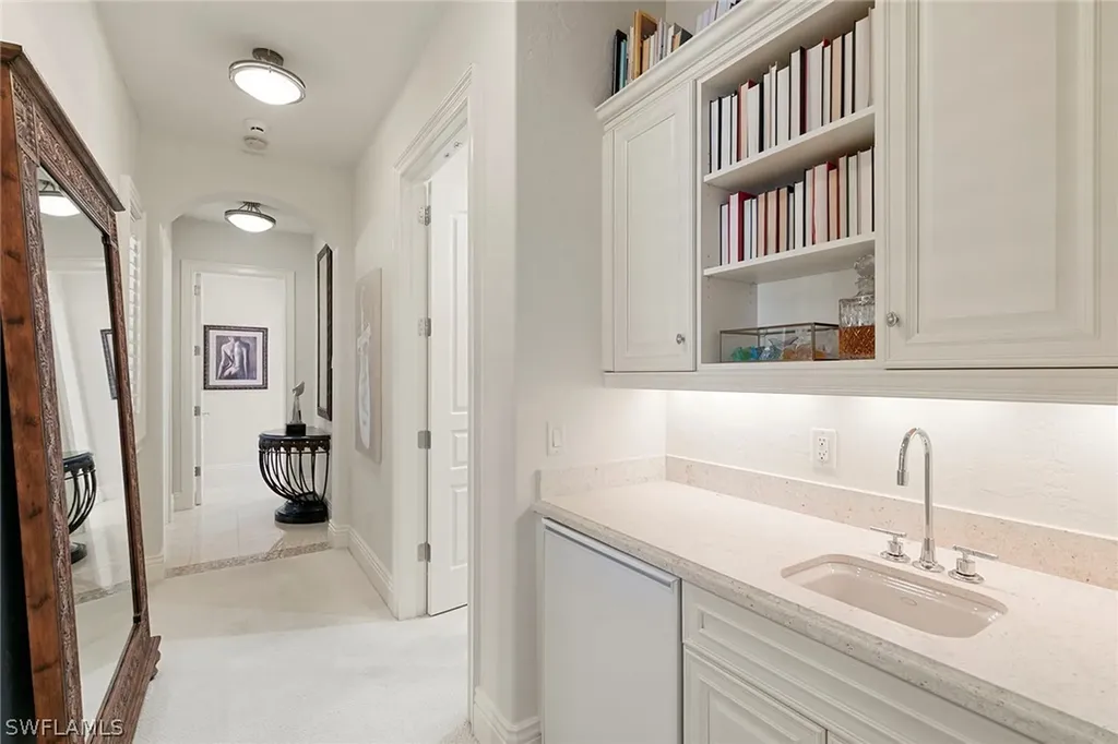 2892 Tiburon Boulevard E Naples FL 34109