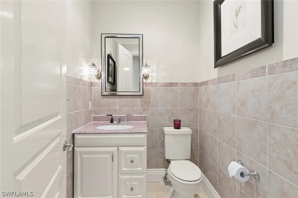 2892 Tiburon Boulevard E Naples FL 34109