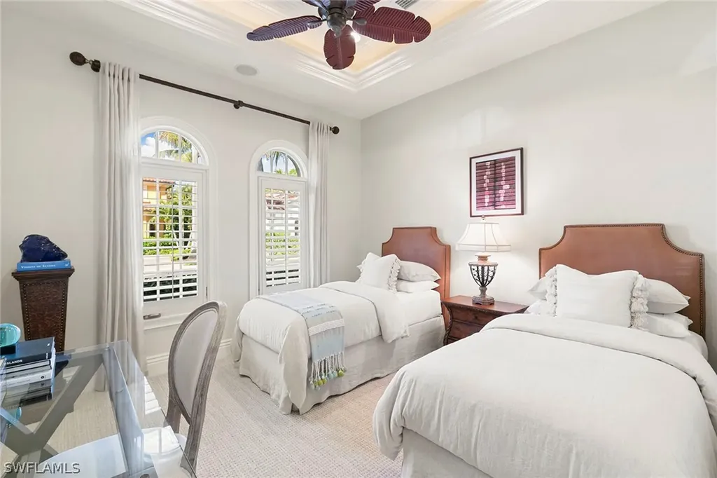 2892 Tiburon Boulevard E Naples FL 34109