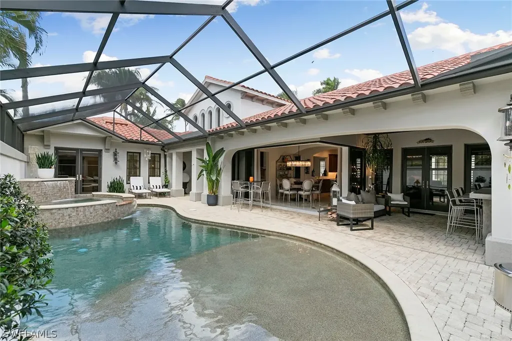 2892 Tiburon Boulevard E Naples FL 34109