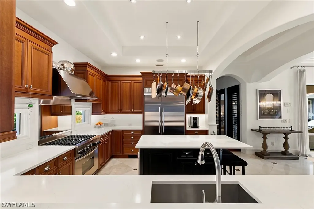 2892 Tiburon Boulevard E Naples FL 34109