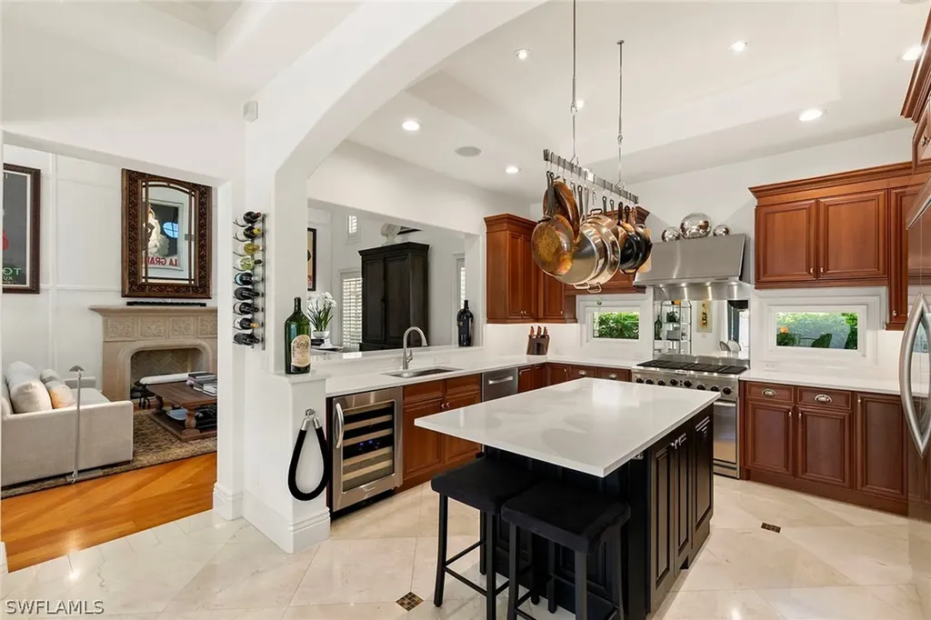2892 Tiburon Boulevard E Naples FL 34109