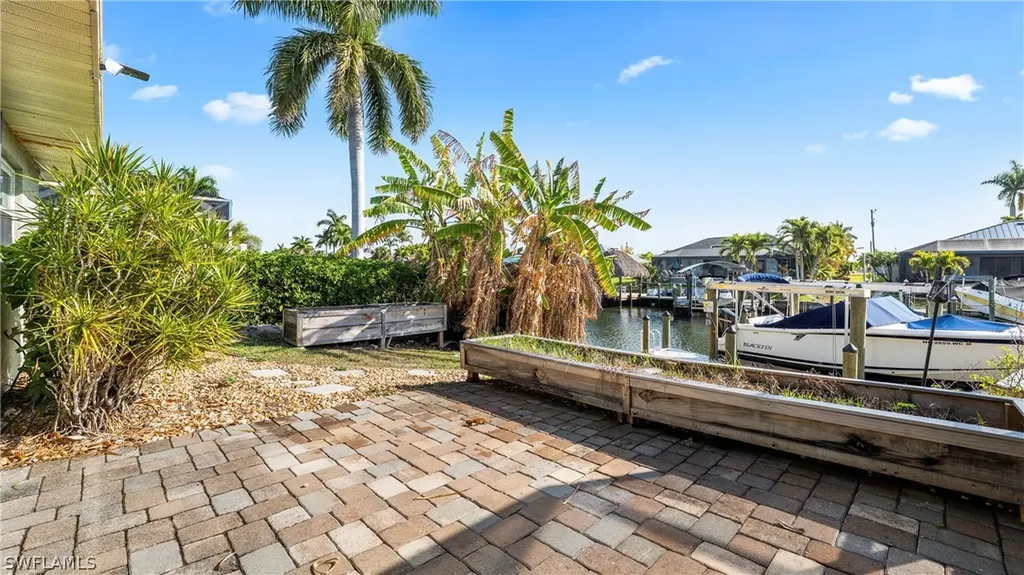 4535 SW 13th Avenue Cape Coral FL 33914