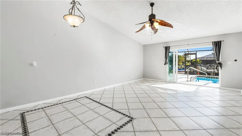 4535 SW 13th Avenue Cape Coral FL 33914