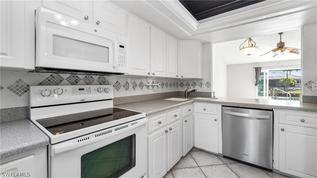 4535 SW 13th Avenue Cape Coral FL 33914
