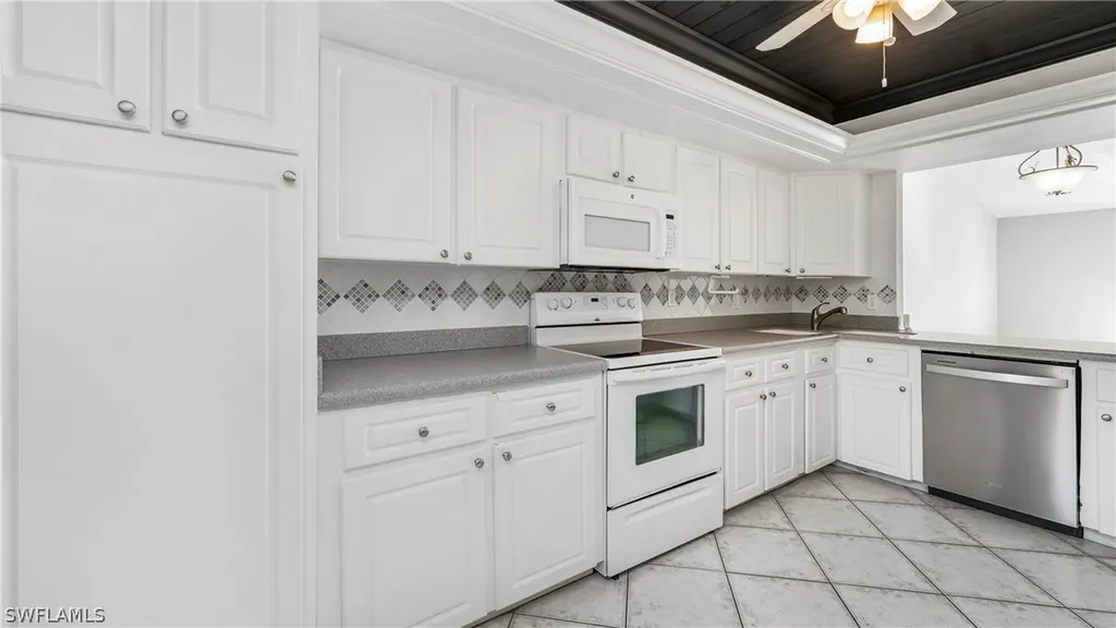4535 SW 13th Avenue Cape Coral FL 33914