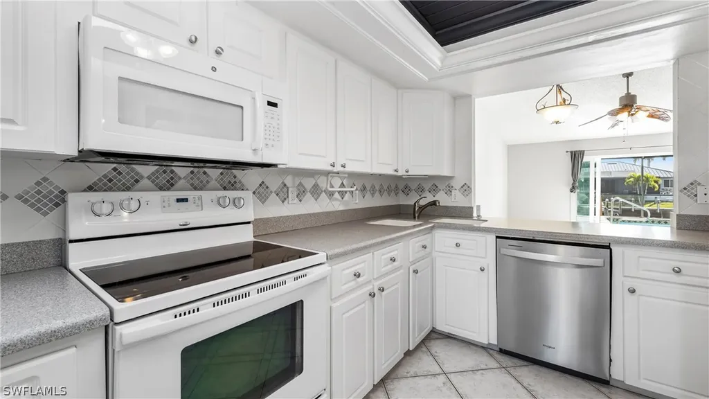 4535 SW 13th Avenue Cape Coral FL 33914