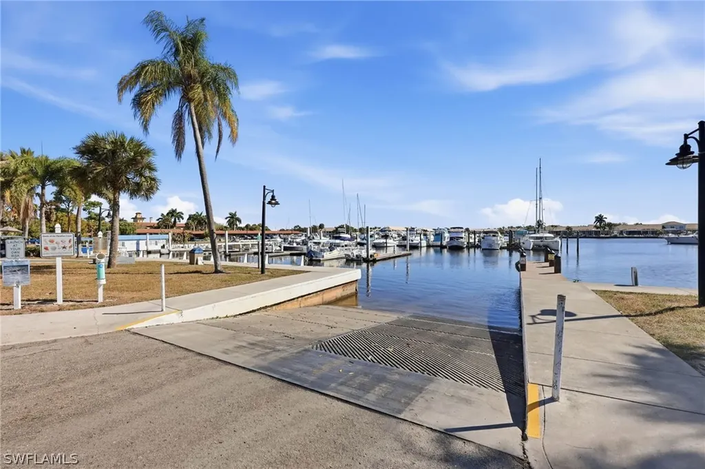 25000 Tamiami Trail E Naples FL 34114