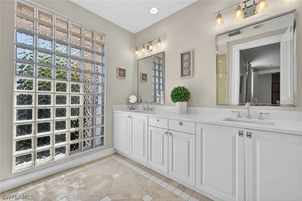 1305 Curlew Avenue Naples FL 34102