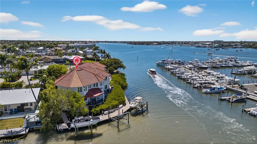 1305 Curlew Avenue Naples FL 34102