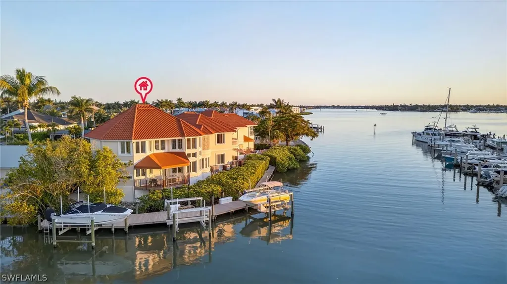 1305 Curlew Avenue Naples FL 34102