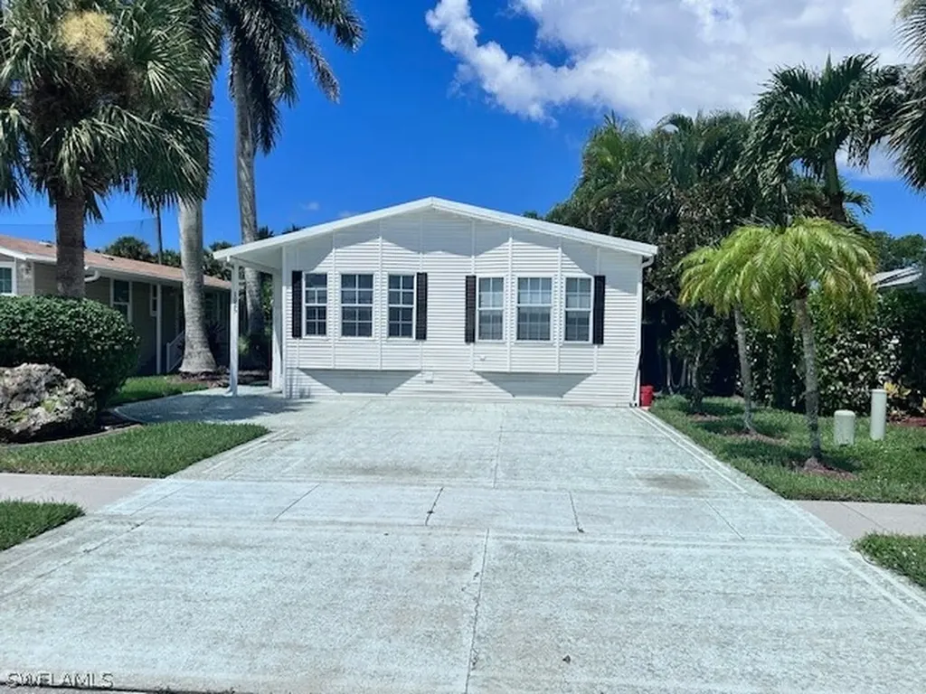 1025 Silver Lakes Boulevard Naples FL 34114