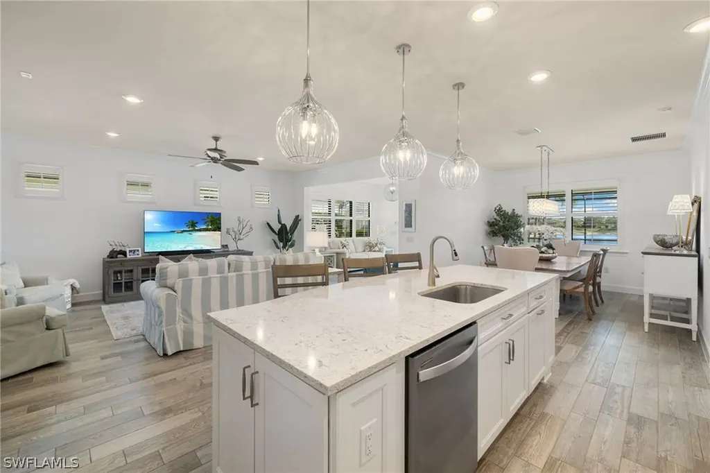 7545 Geranium Way Naples FL 34114