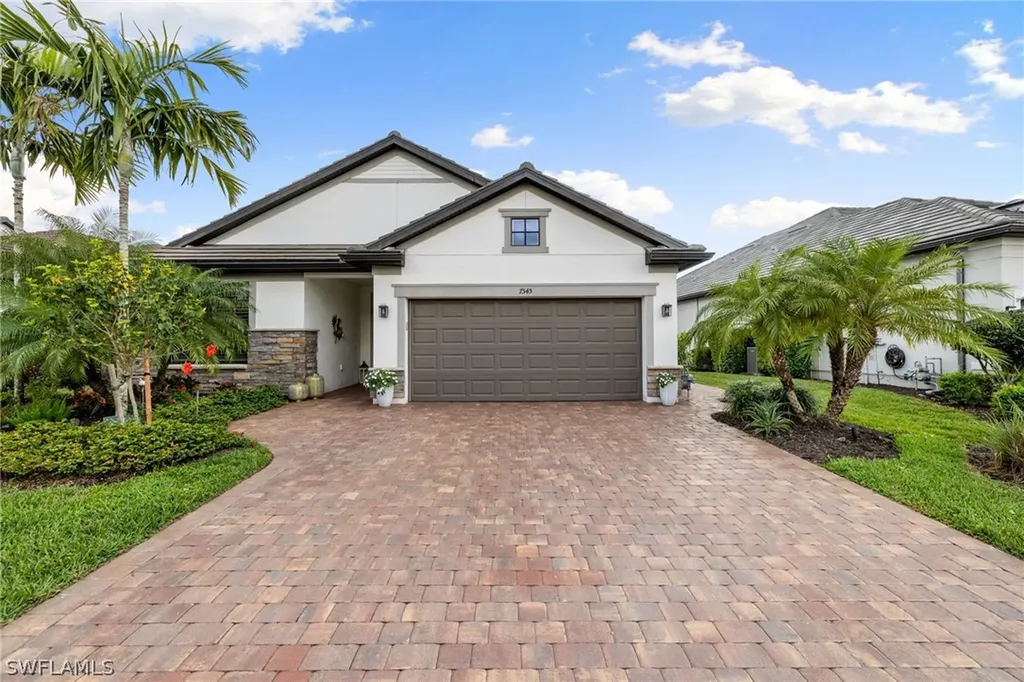 7545 Geranium Way Naples FL 34114