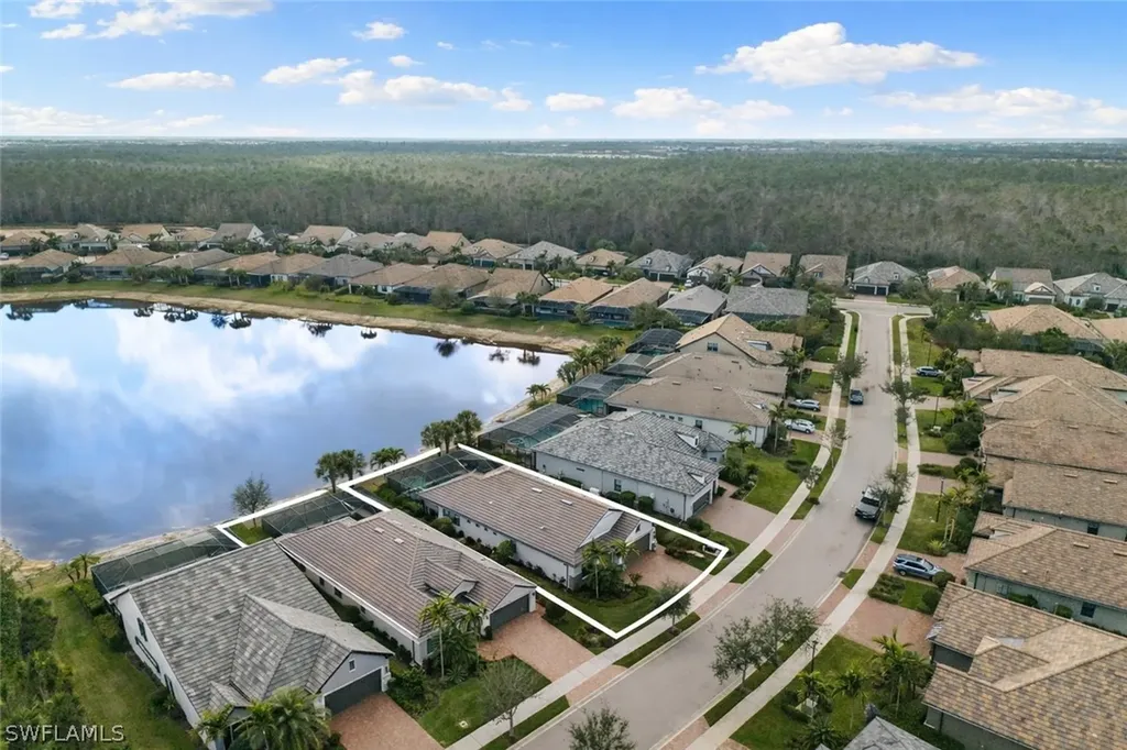 7545 Geranium Way Naples FL 34114