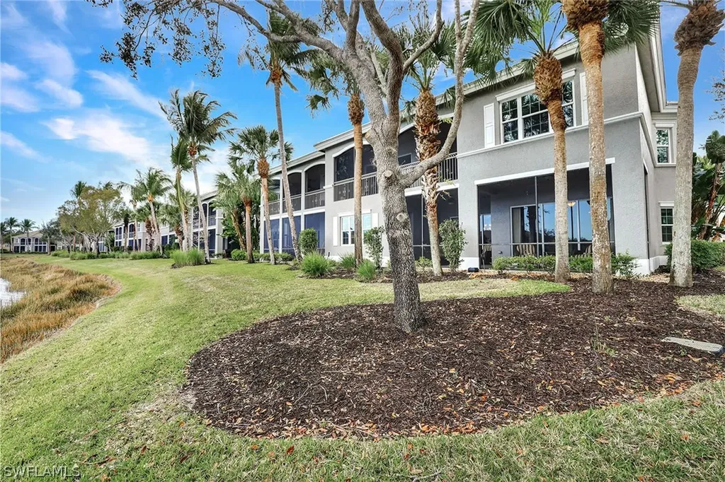 9234 Tesoro Lane Naples FL 34114