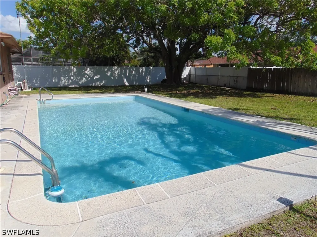 82 Johnnycake Drive Naples FL 34110
