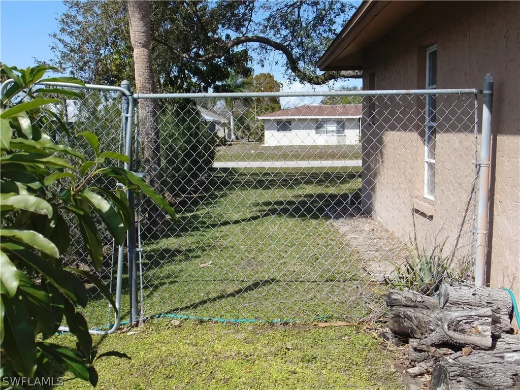 82 Johnnycake Drive Naples FL 34110