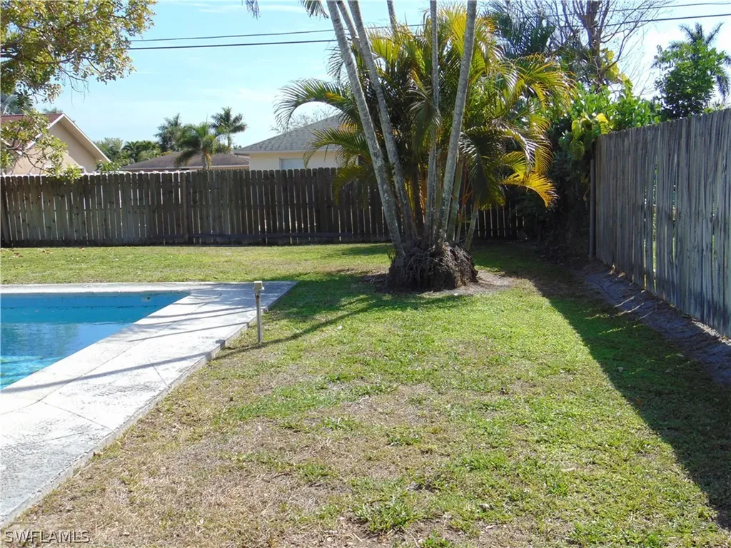 82 Johnnycake Drive Naples FL 34110