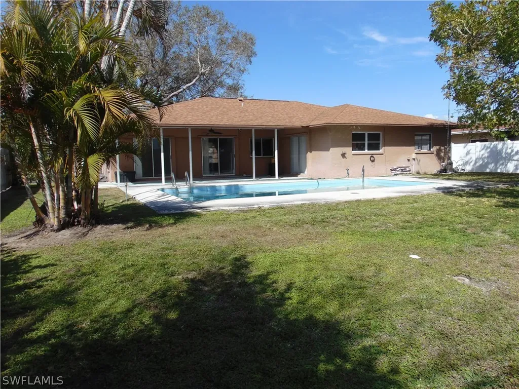 82 Johnnycake Drive Naples FL 34110