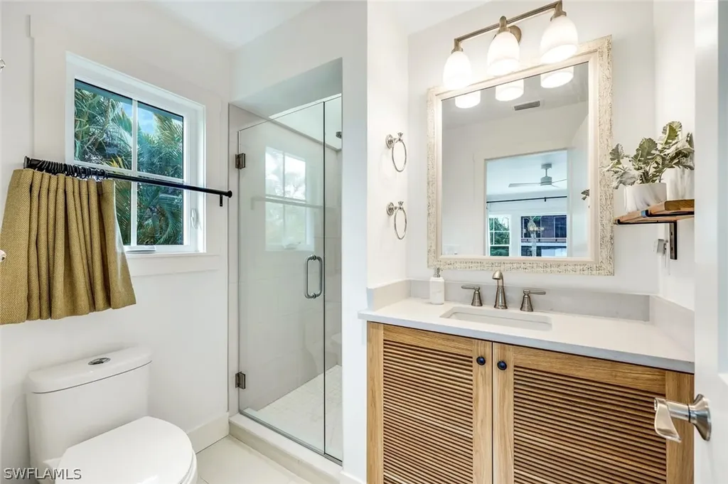 1437 Sandpiper Street Naples FL 34102