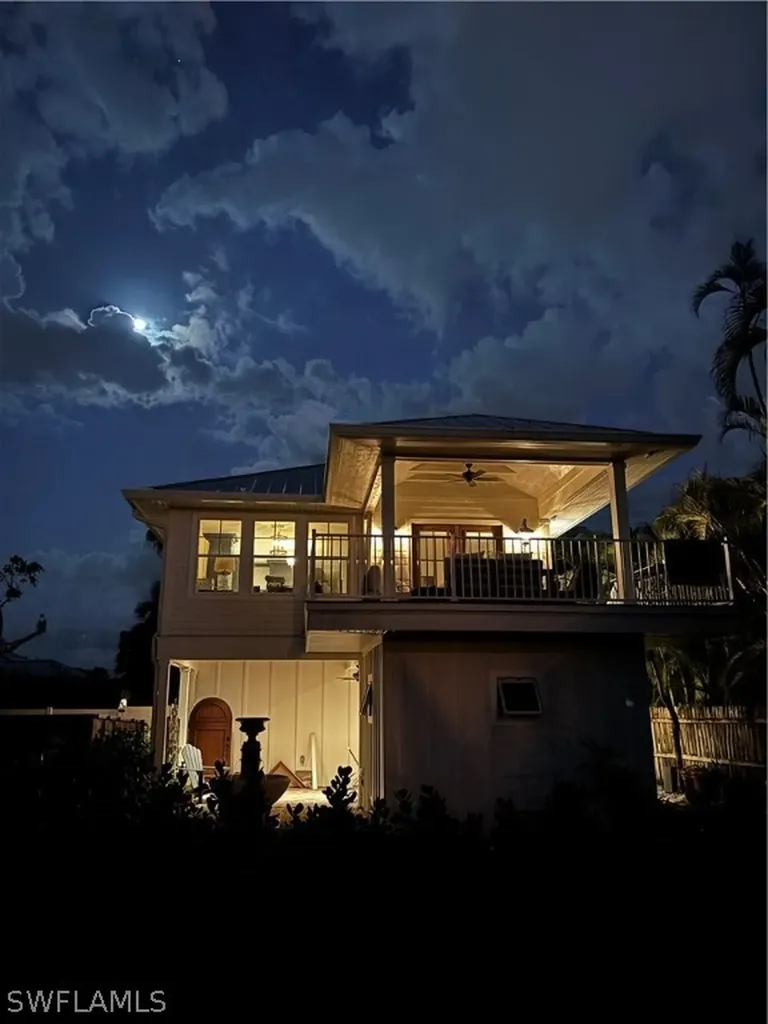 1437 Sandpiper Street Naples FL 34102