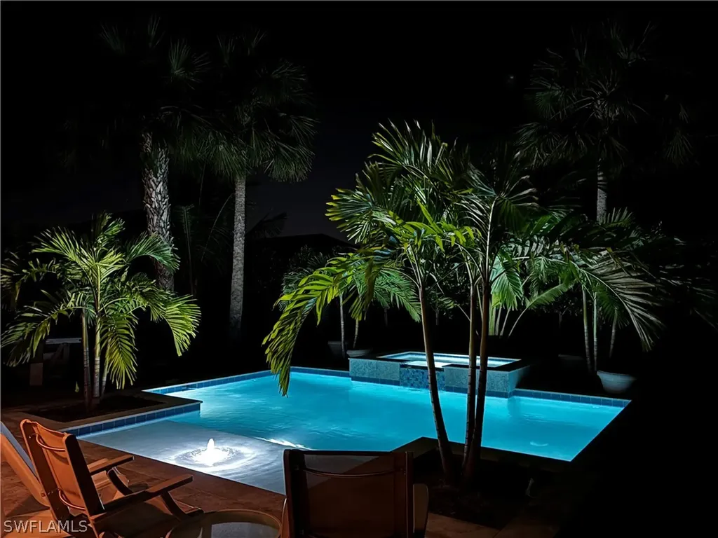 1437 Sandpiper Street Naples FL 34102