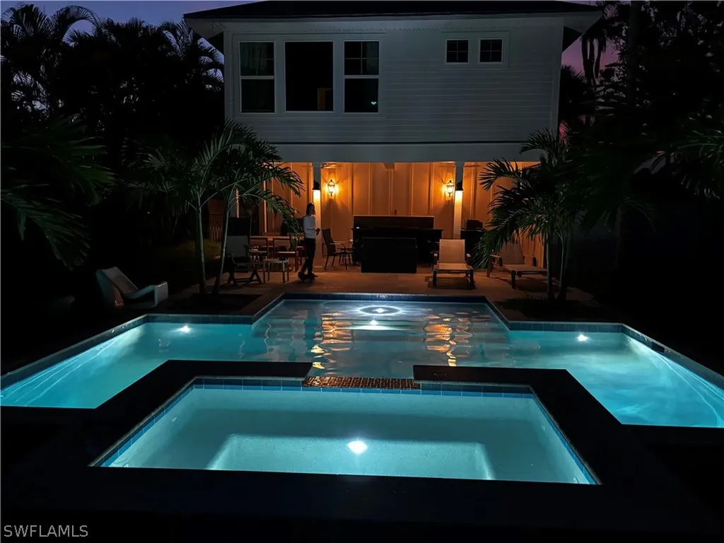 1437 Sandpiper Street Naples FL 34102