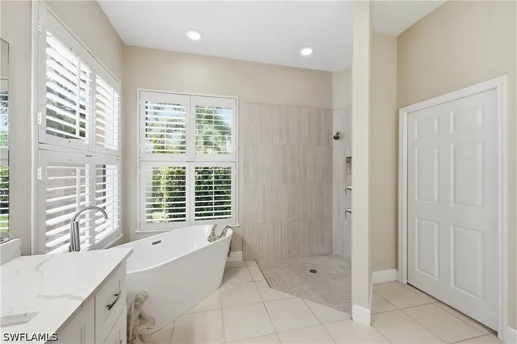 9227 Troon Lakes Drive Naples FL 34109