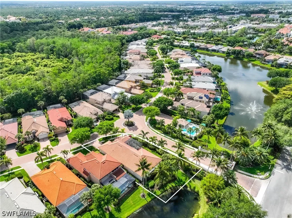 9227 Troon Lakes Drive Naples FL 34109