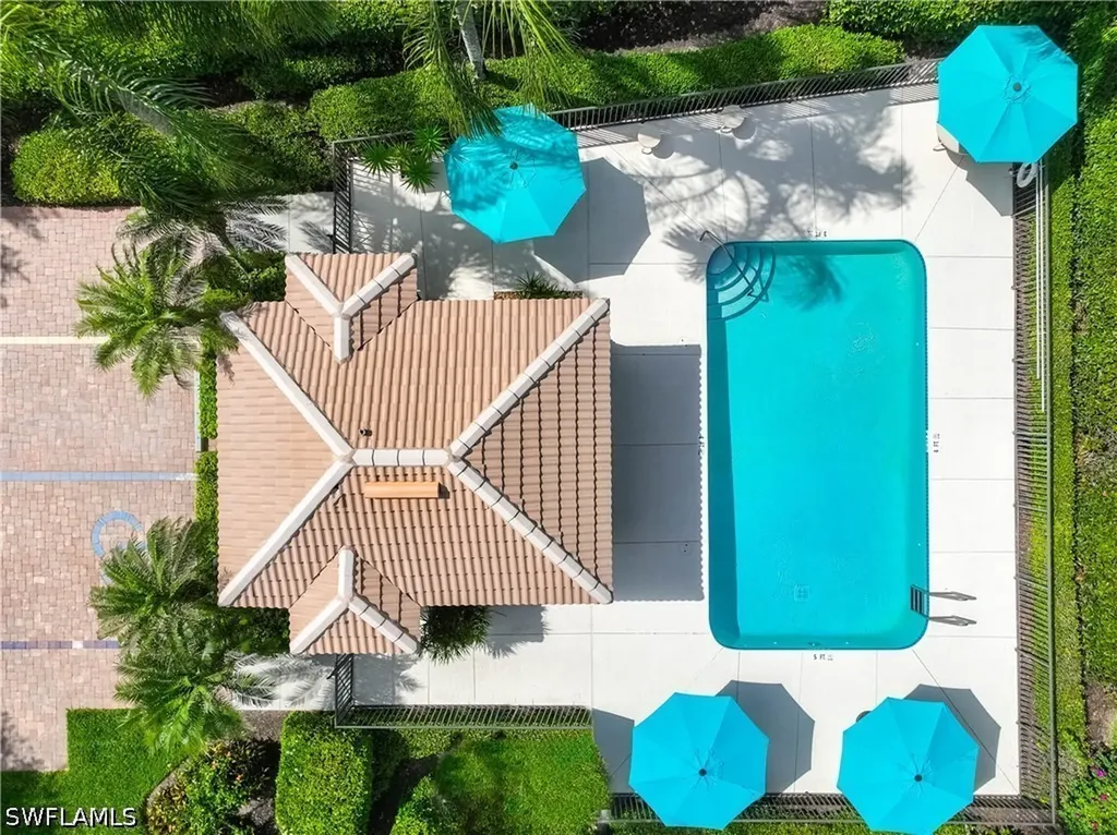 9227 Troon Lakes Drive Naples FL 34109
