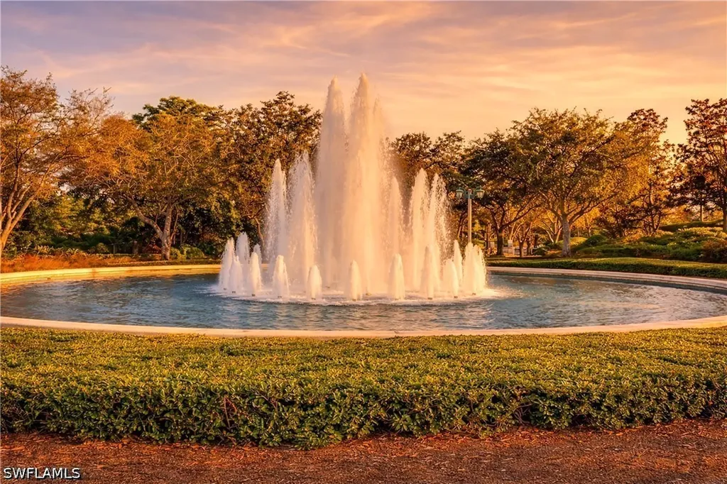 9227 Troon Lakes Drive Naples FL 34109