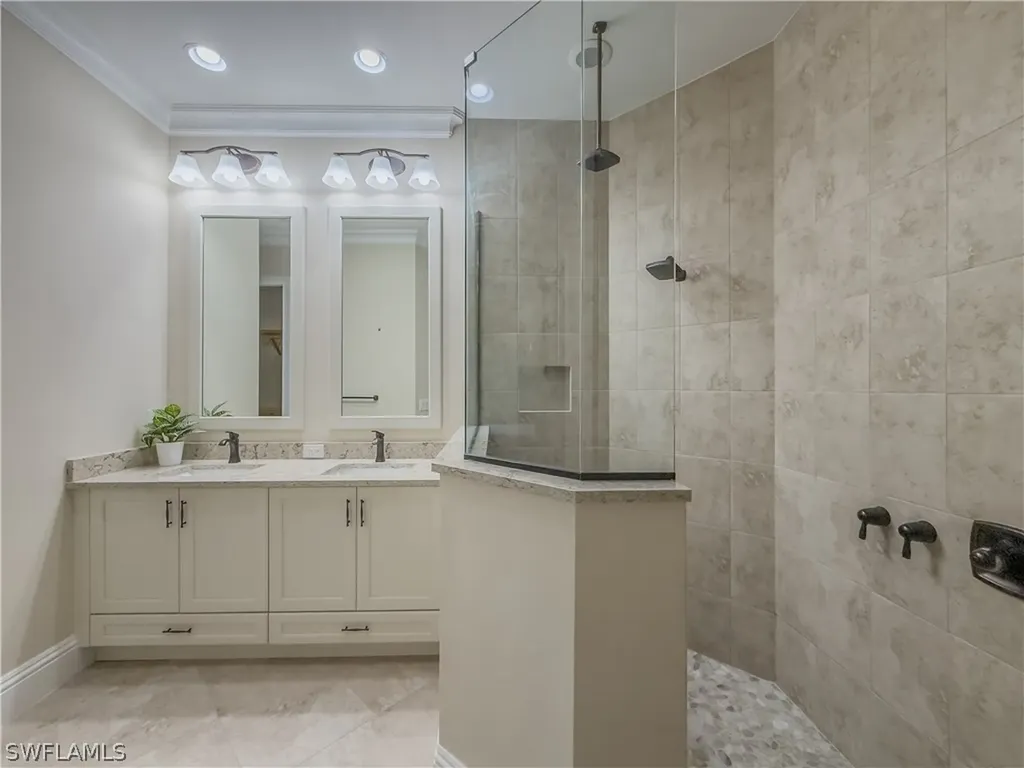 6399 Negril Isle Drive Naples FL 34113