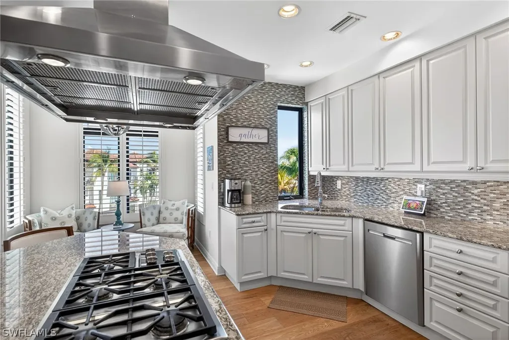 1540 5th Avenue S Naples FL 34102