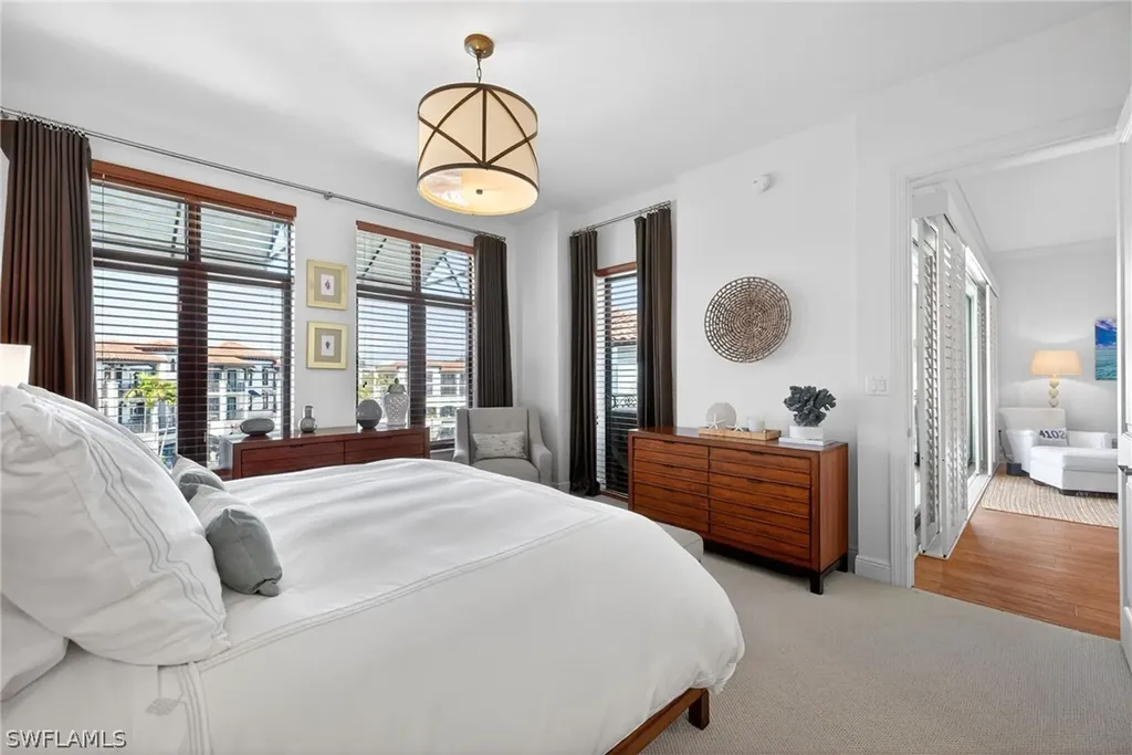 1540 5th Avenue S Naples FL 34102