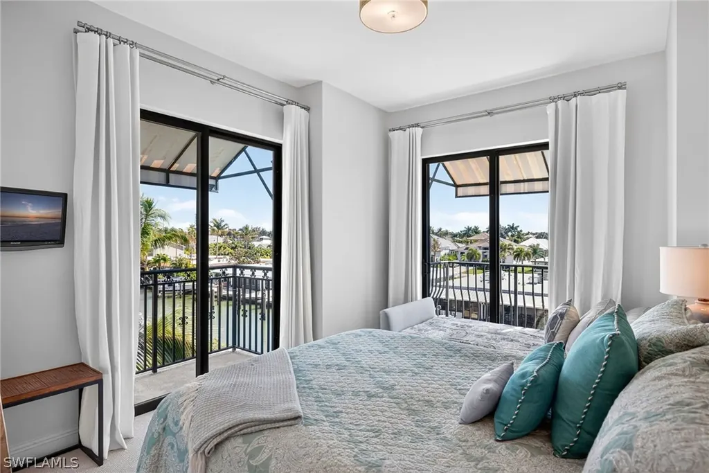 1540 5th Avenue S Naples FL 34102