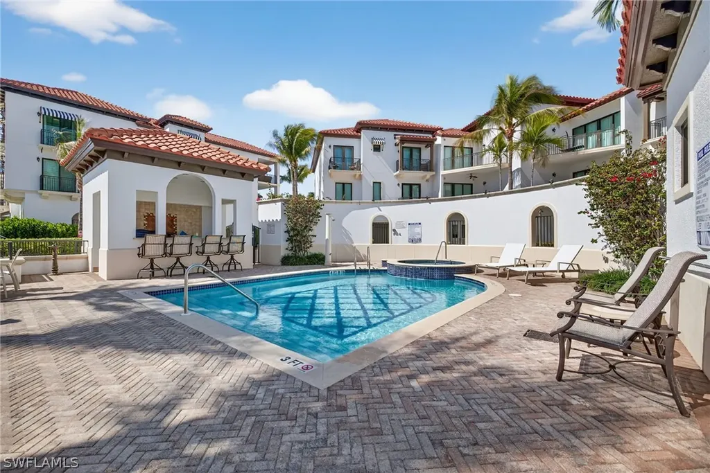 1540 5th Avenue S Naples FL 34102