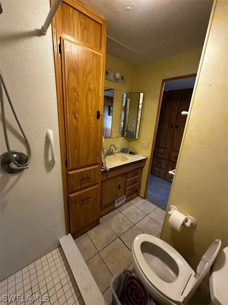 10843 Bonapartes Gull Estero FL 33928