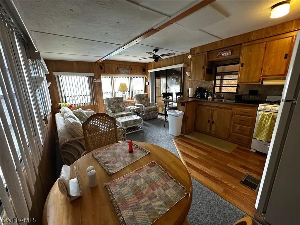 10843 Bonapartes Gull Estero FL 33928