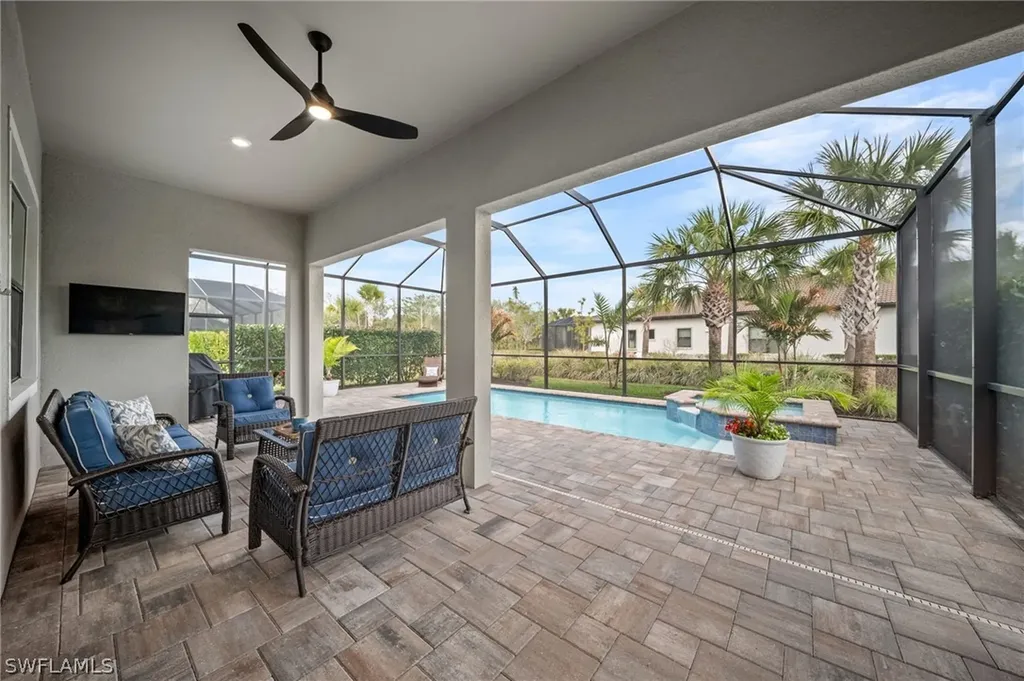 9681 Everglades Drive Naples FL 34120