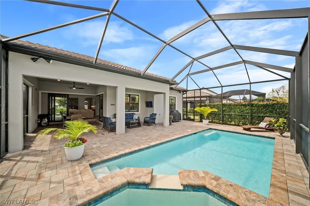9681 Everglades Drive Naples FL 34120