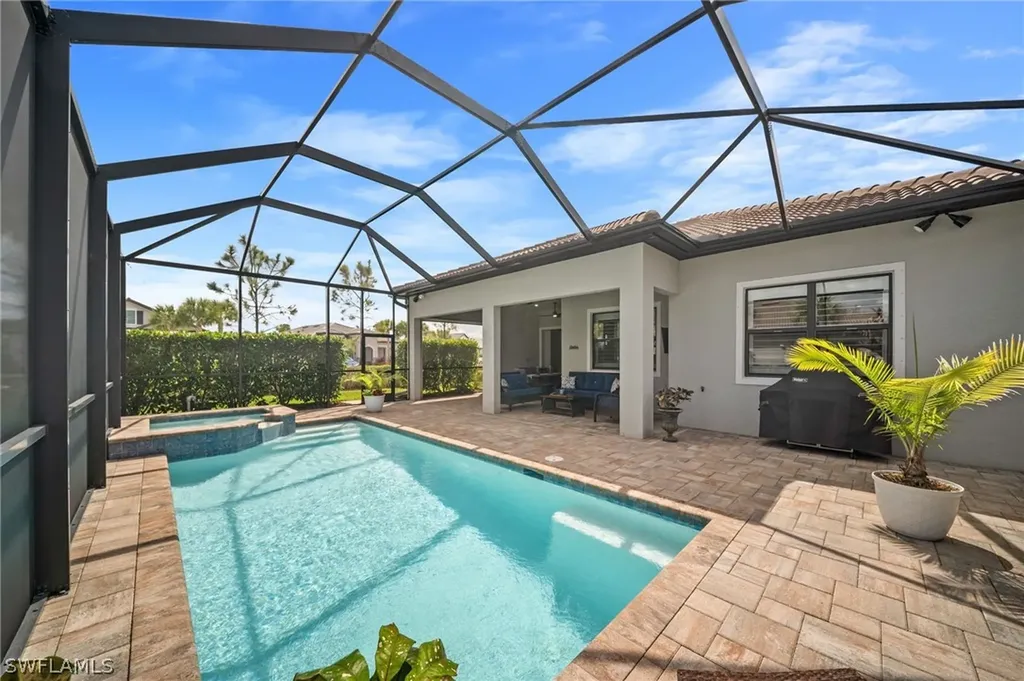 9681 Everglades Drive Naples FL 34120