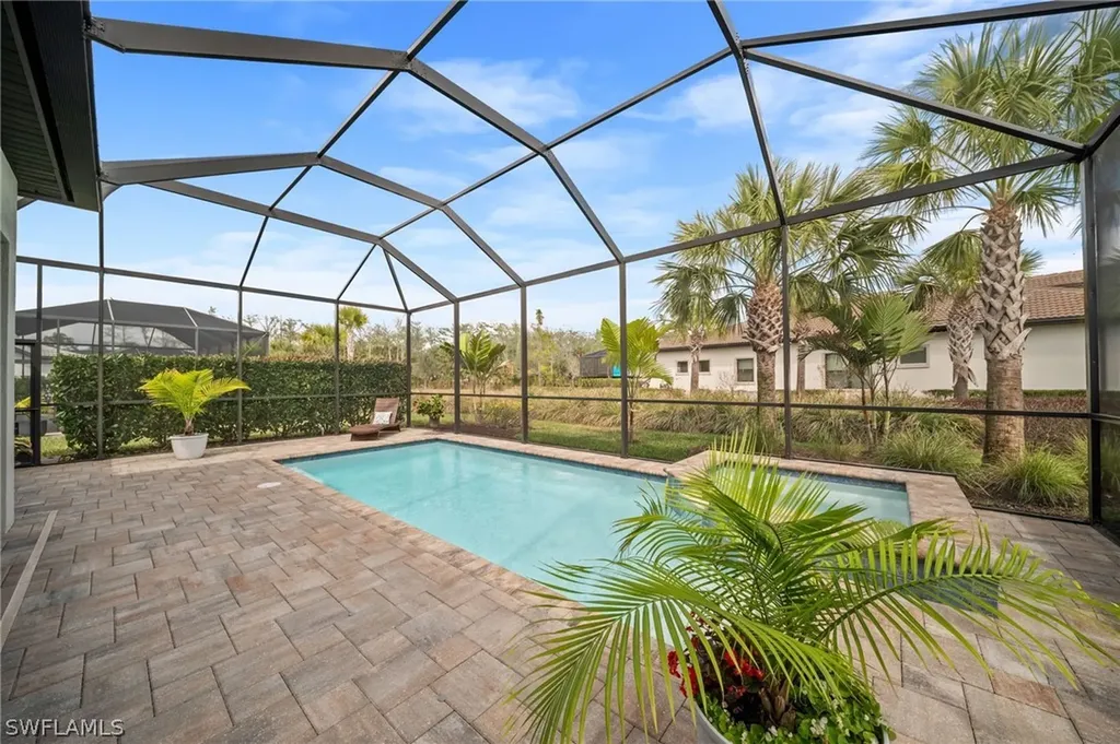 9681 Everglades Drive Naples FL 34120