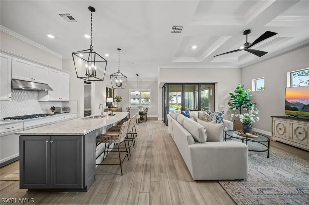 9681 Everglades Drive Naples FL 34120