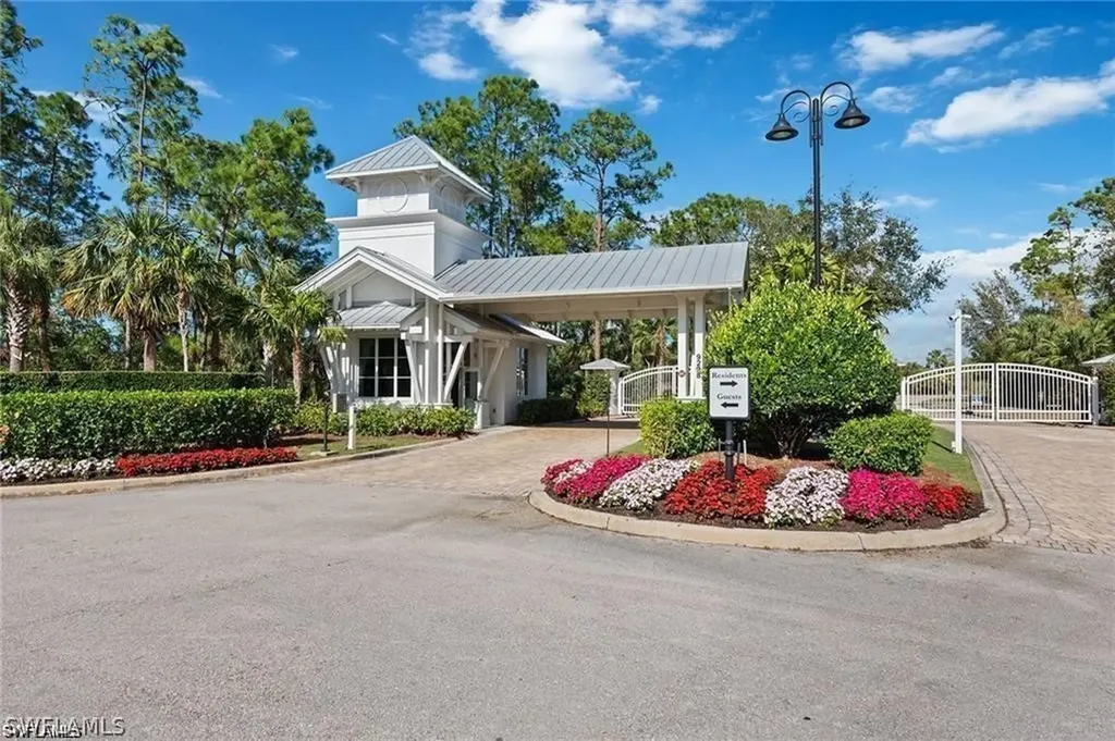 9681 Everglades Drive Naples FL 34120