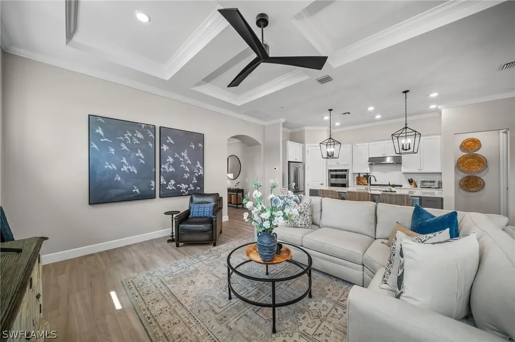 9681 Everglades Drive Naples FL 34120