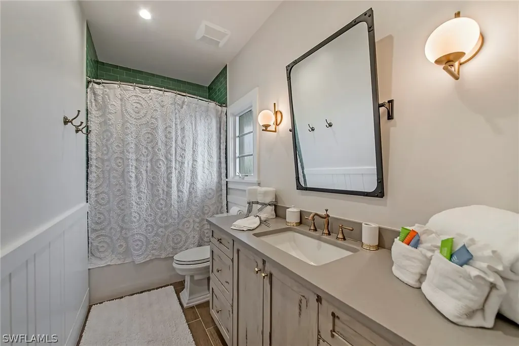 434 3rd Avenue S Naples FL 34102